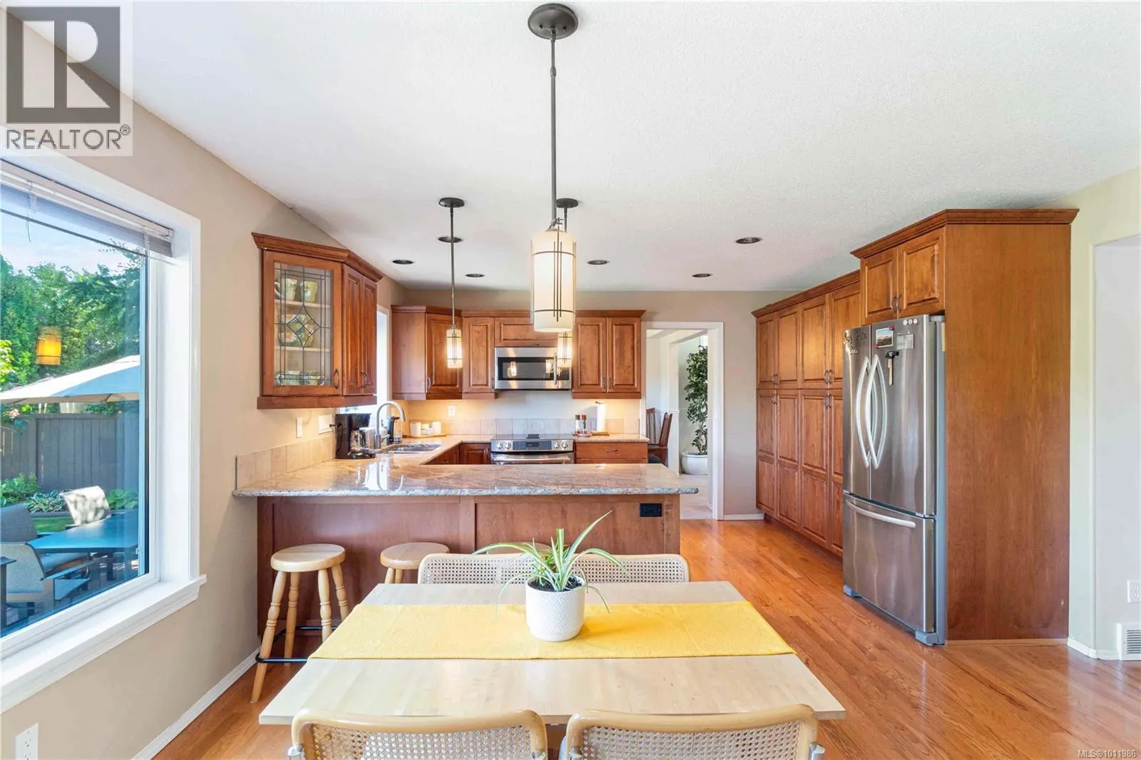 6262 Azure Rd