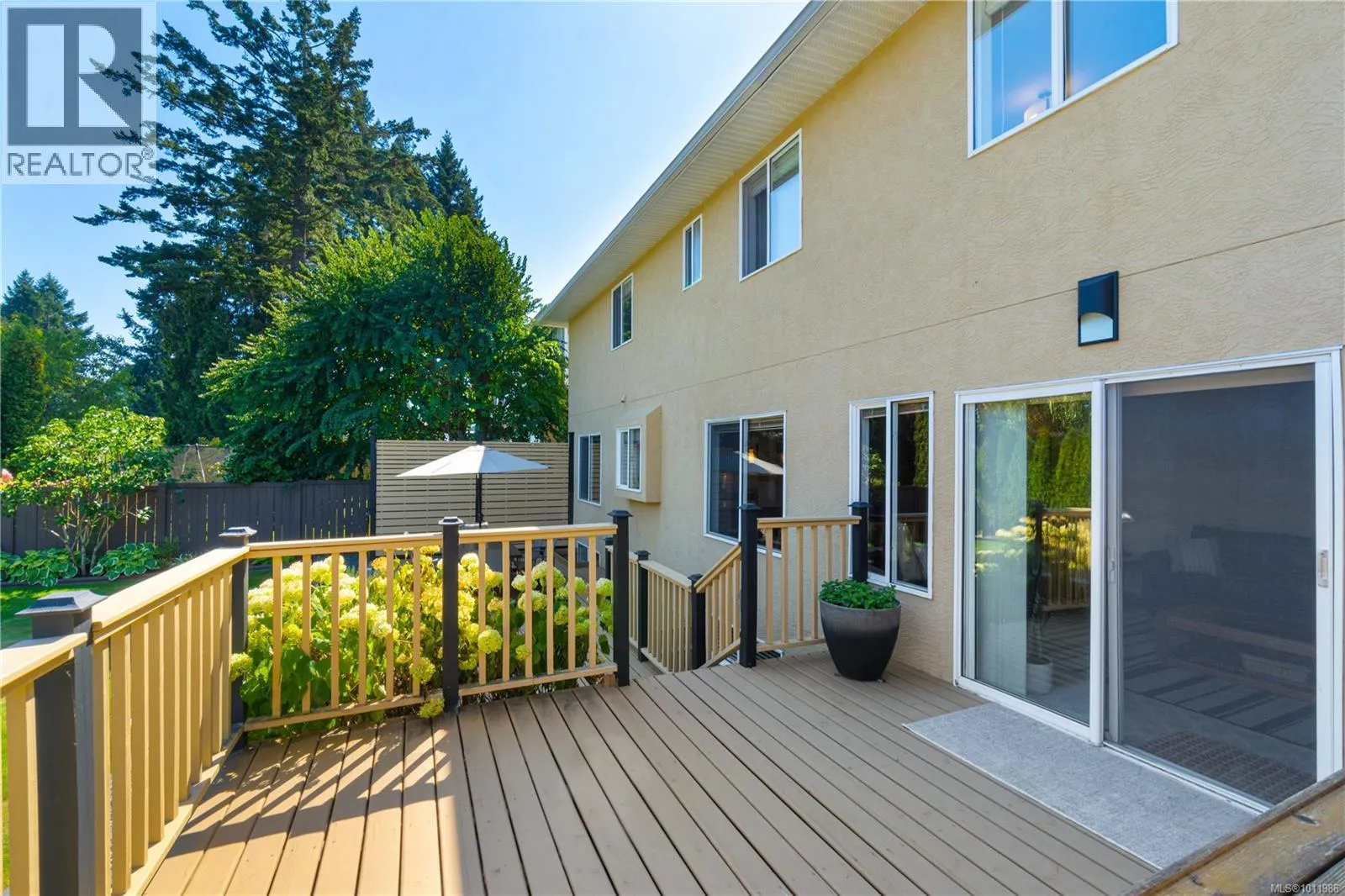 6262 Azure Rd