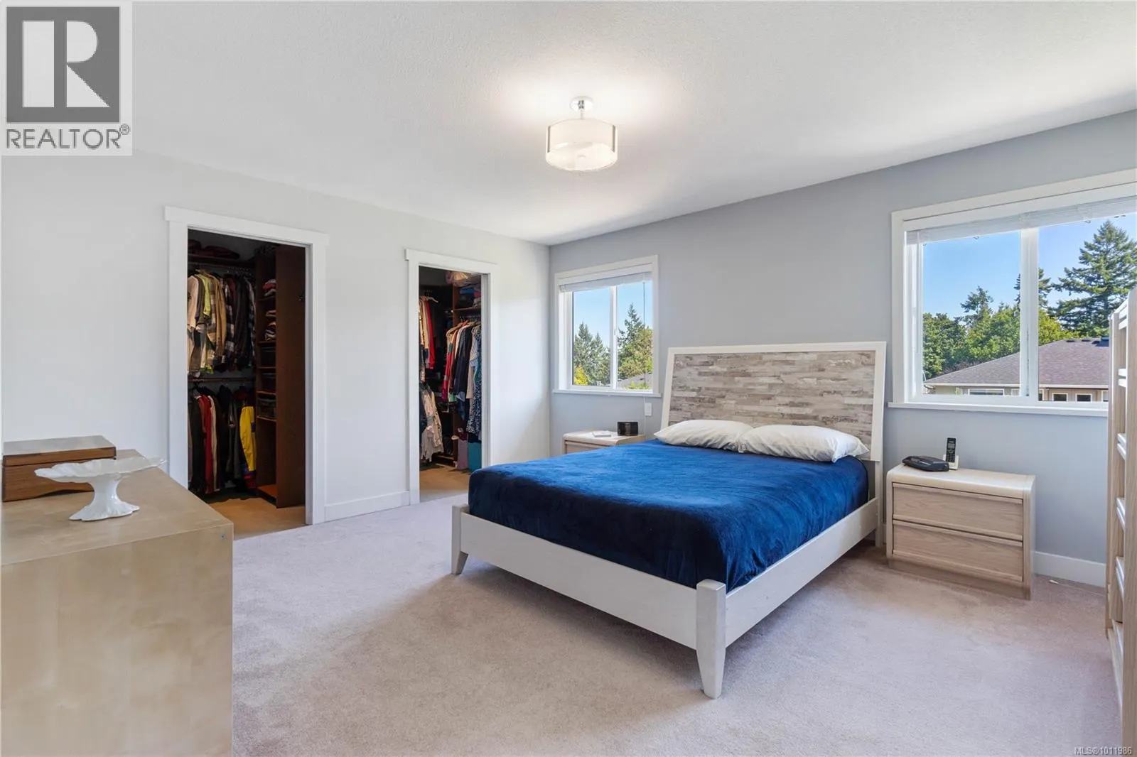 6262 Azure Rd
