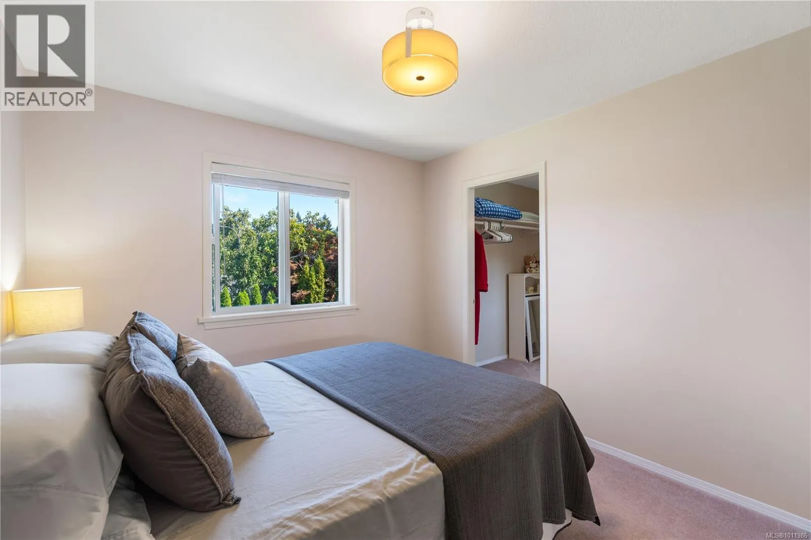 6262 Azure Rd