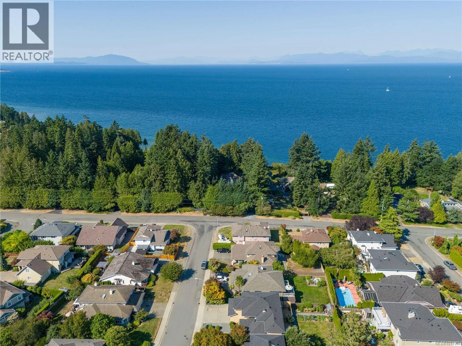 6262 Azure Rd