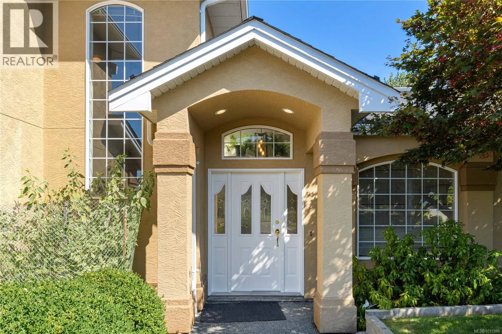 6262 Azure Rd