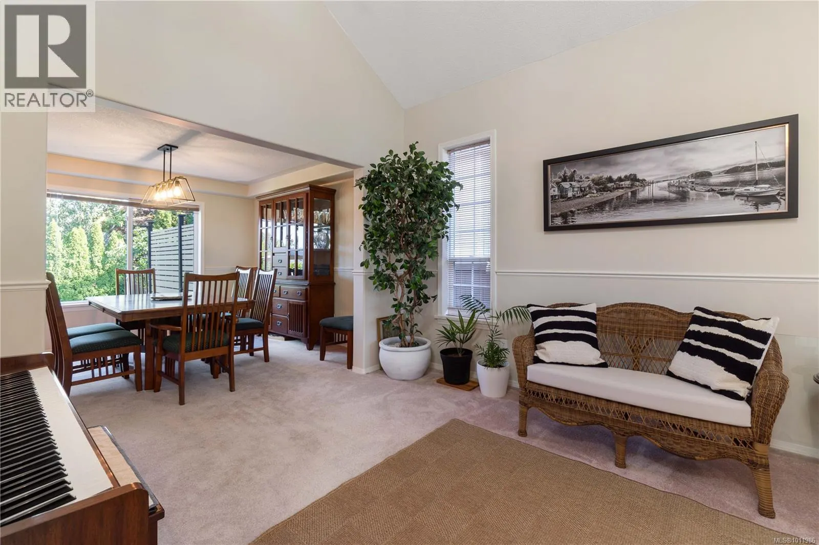6262 Azure Rd