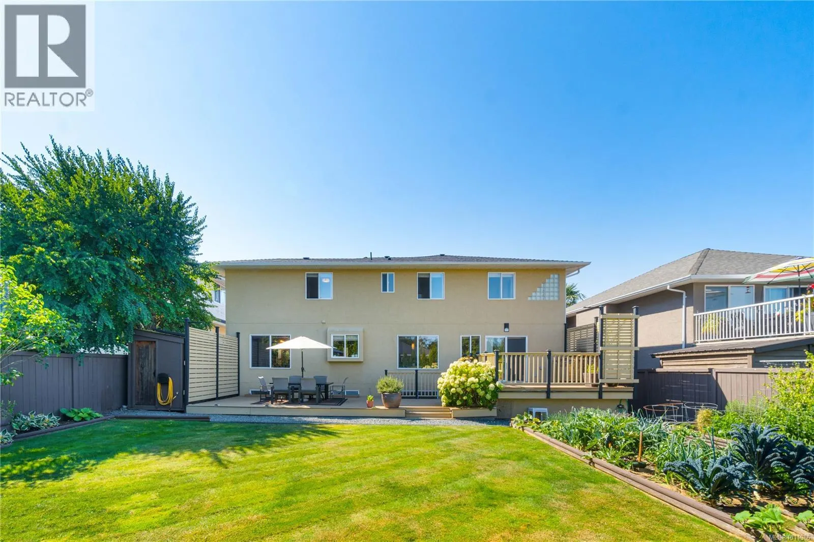 6262 Azure Rd