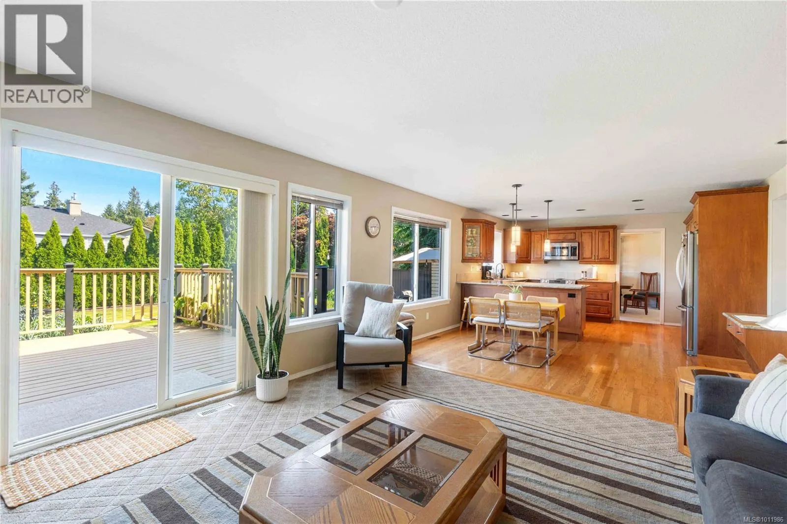 6262 Azure Rd