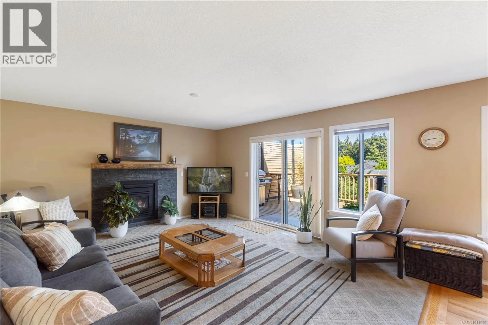 6262 Azure Rd