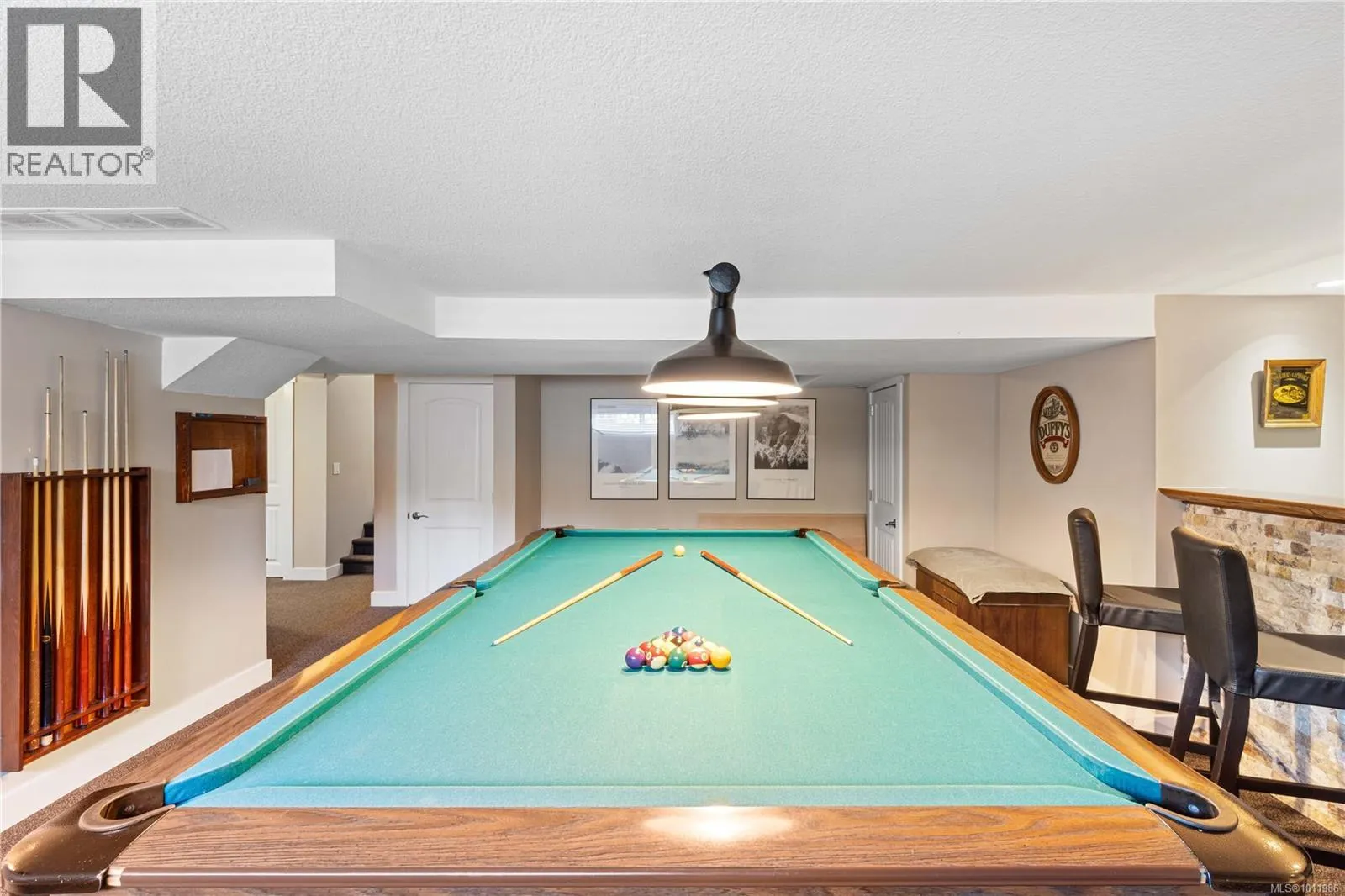 6262 Azure Rd