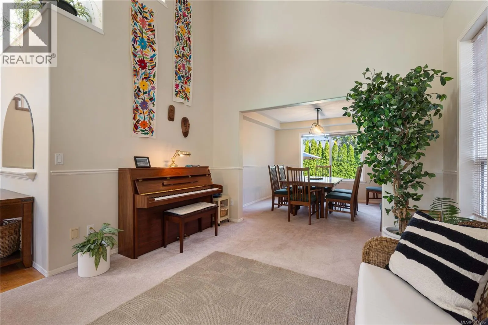 6262 Azure Rd