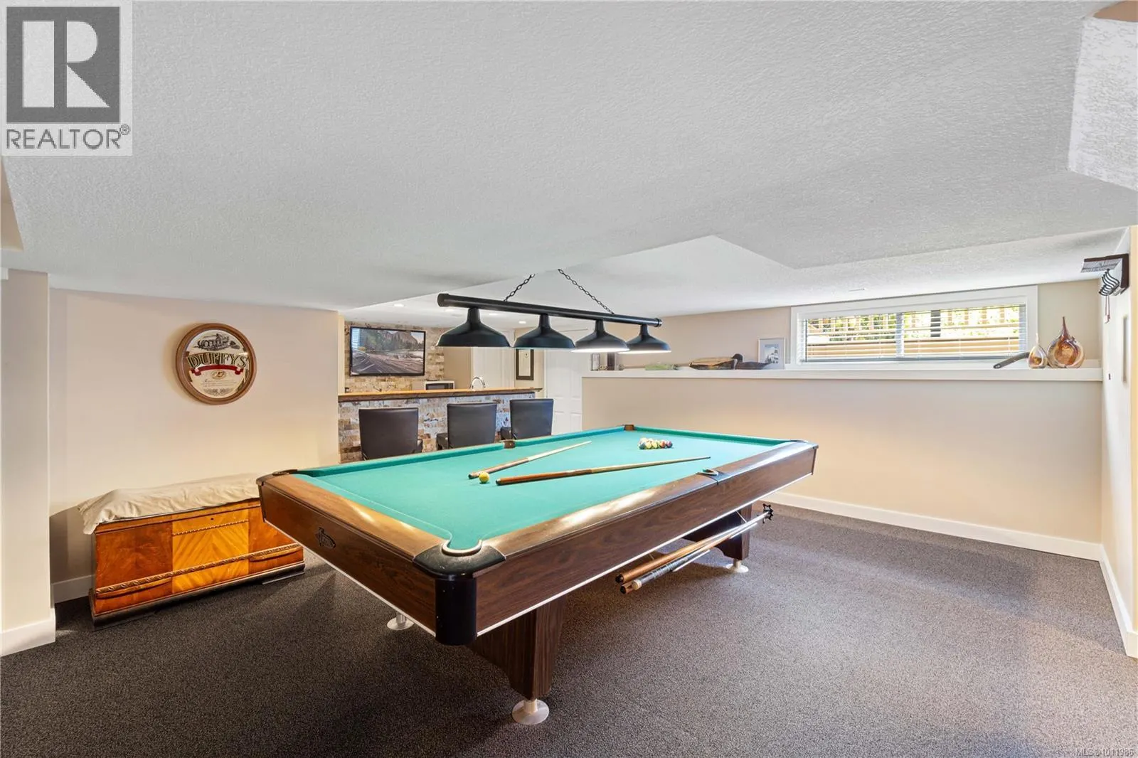6262 Azure Rd