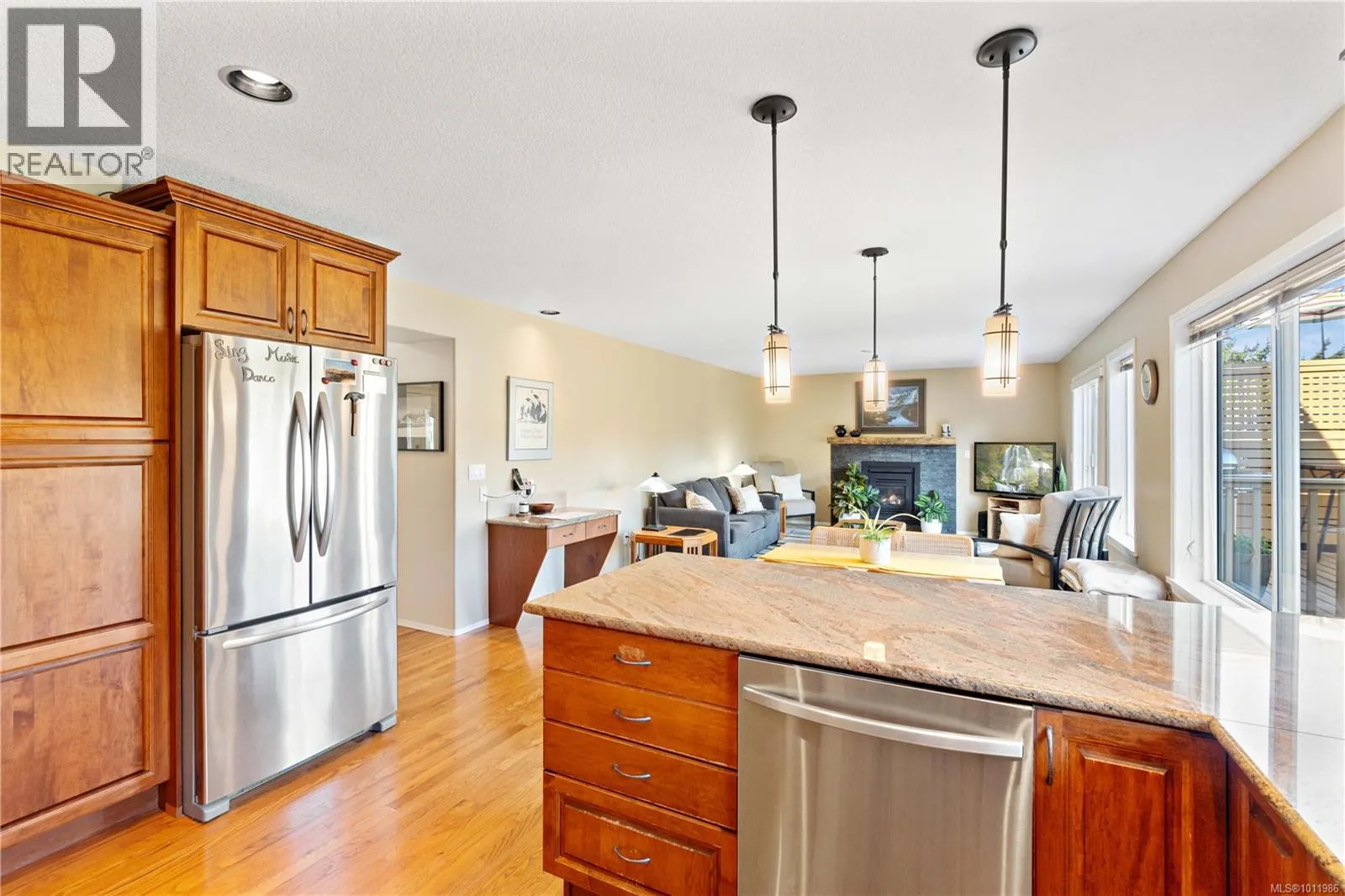 6262 Azure Rd