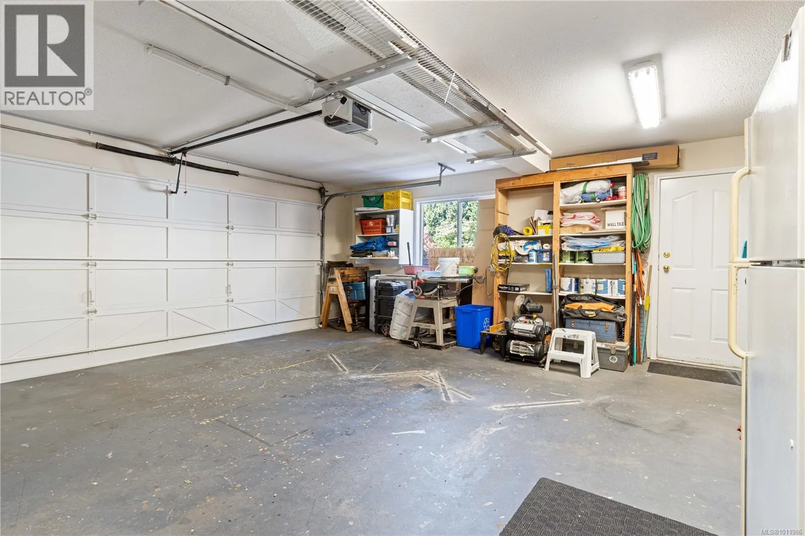 6262 Azure Rd