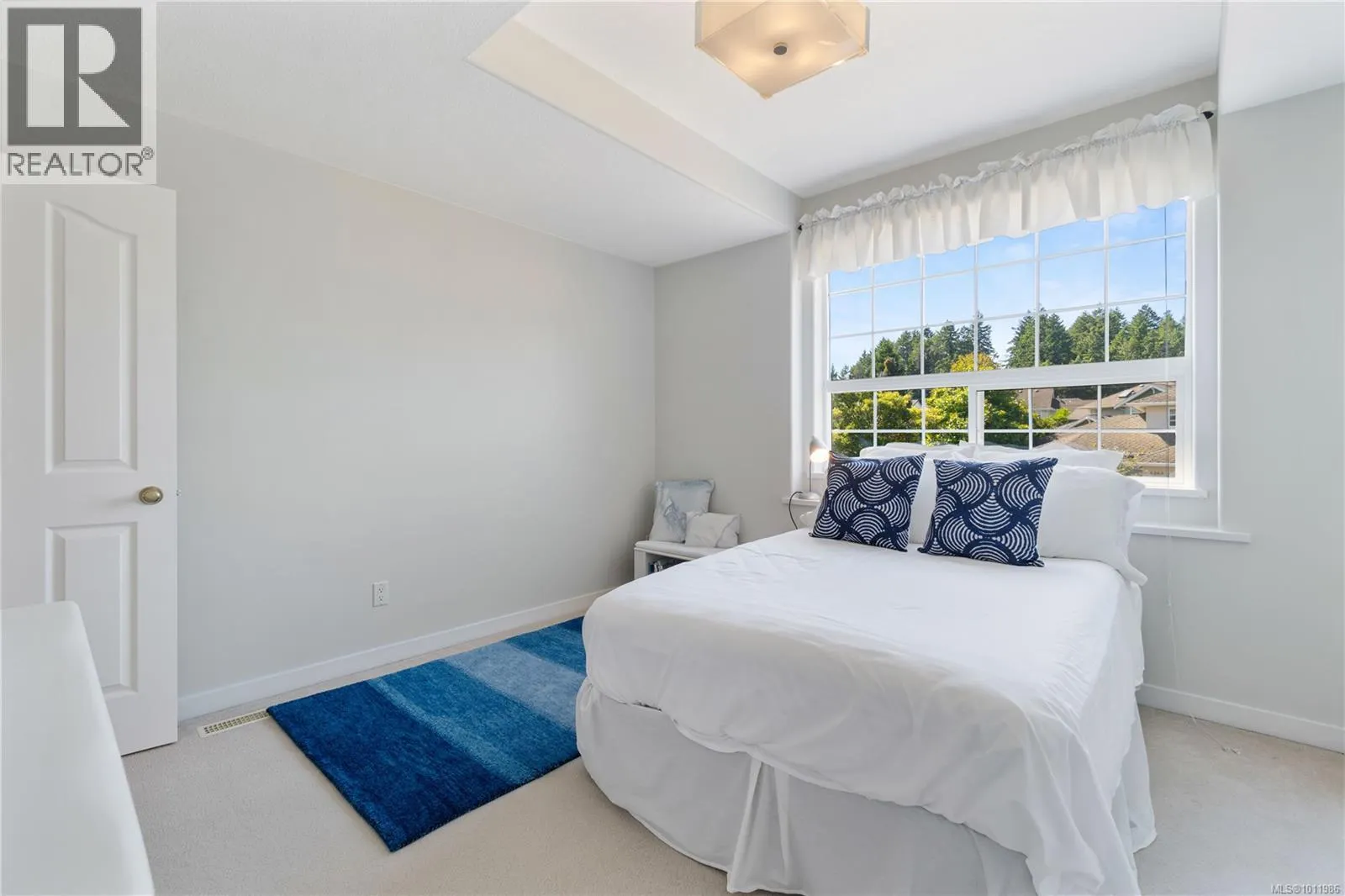 6262 Azure Rd