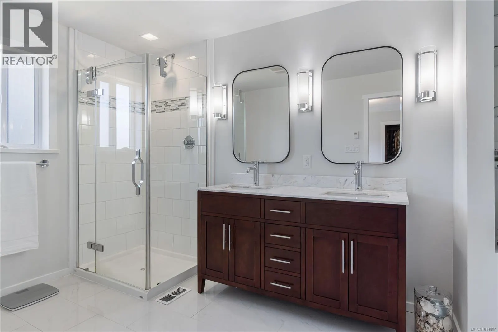 6262 Azure Rd