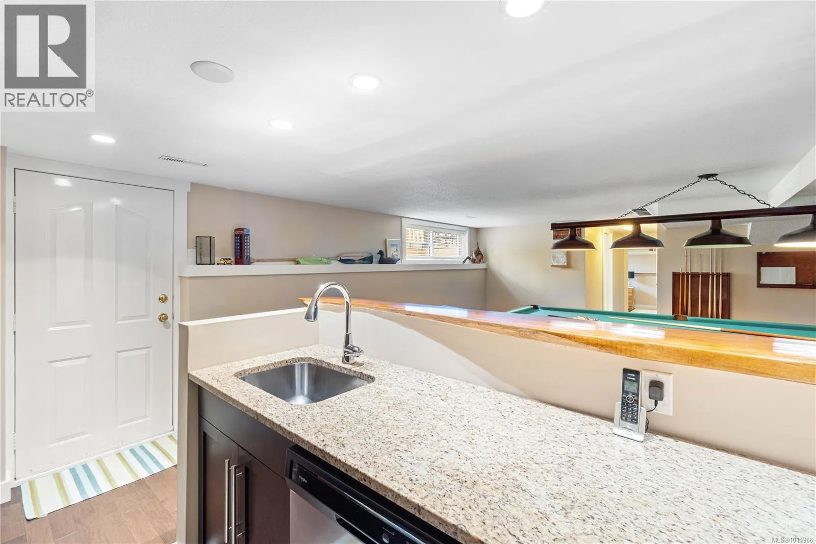 6262 Azure Rd