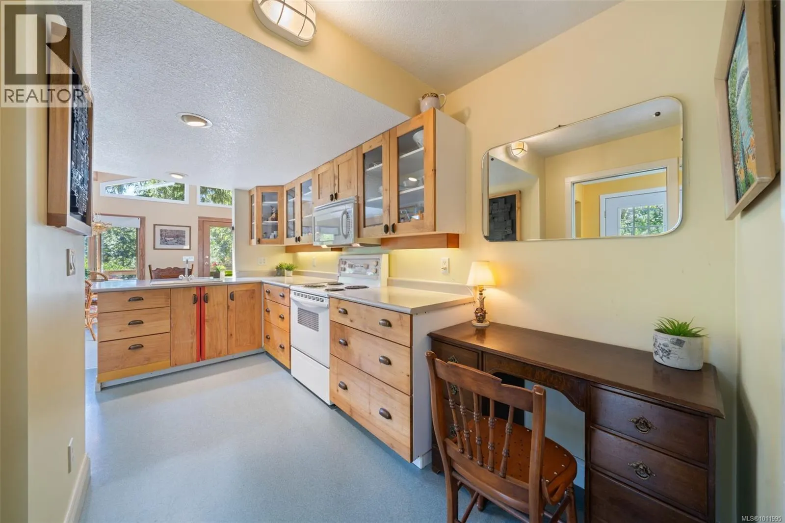 5932 West Saanich Rd