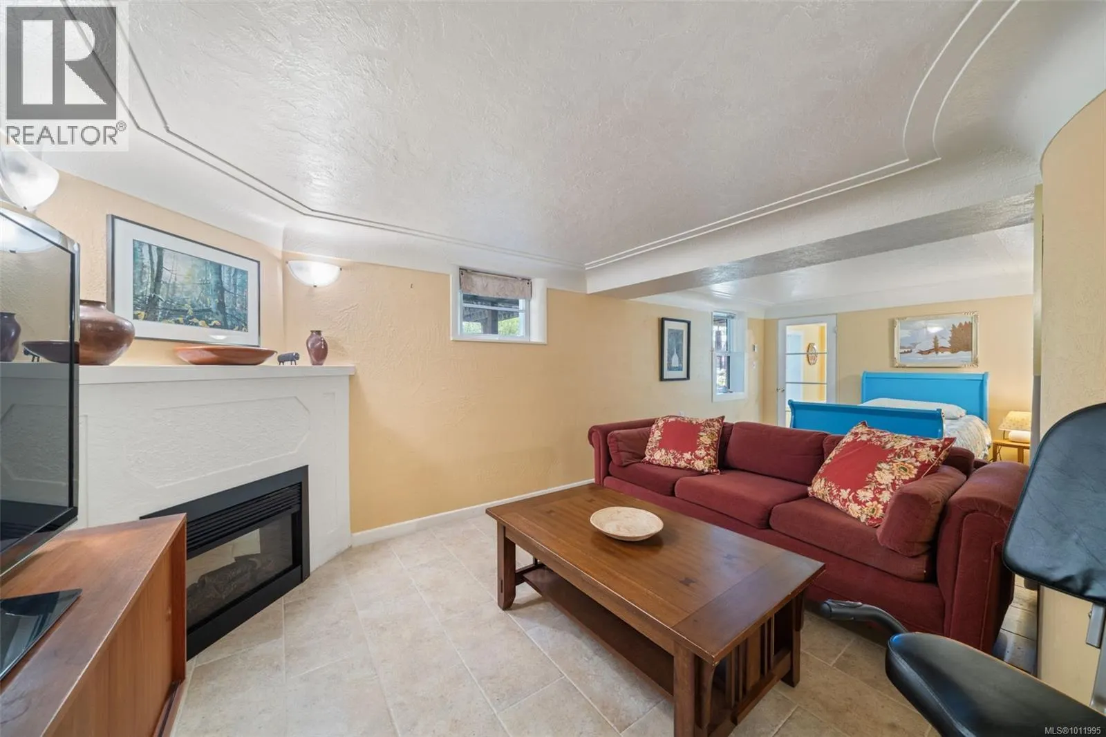 5932 West Saanich Rd