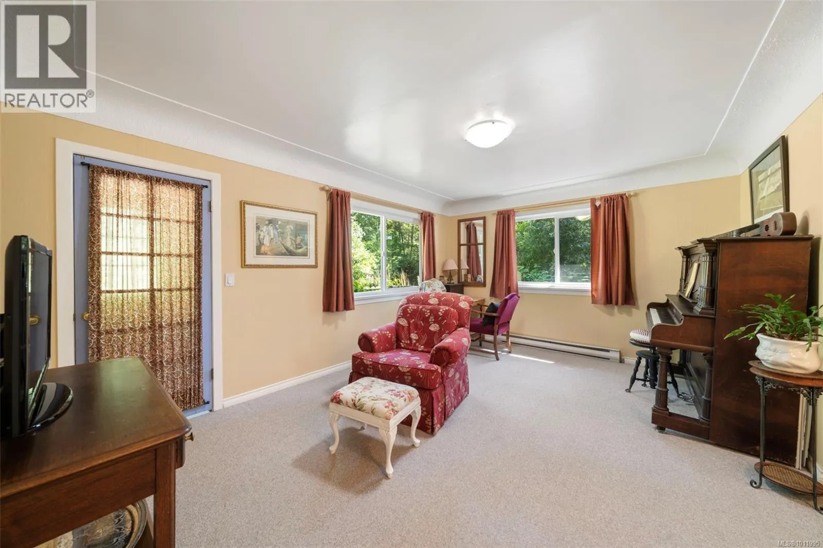 5932 West Saanich Rd