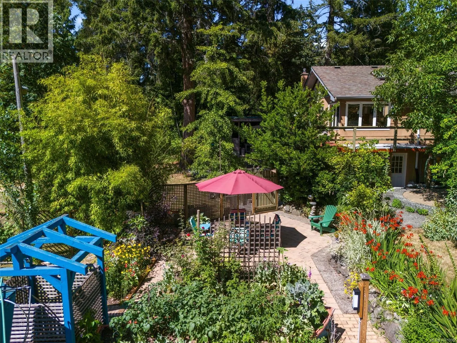 5932 West Saanich Rd