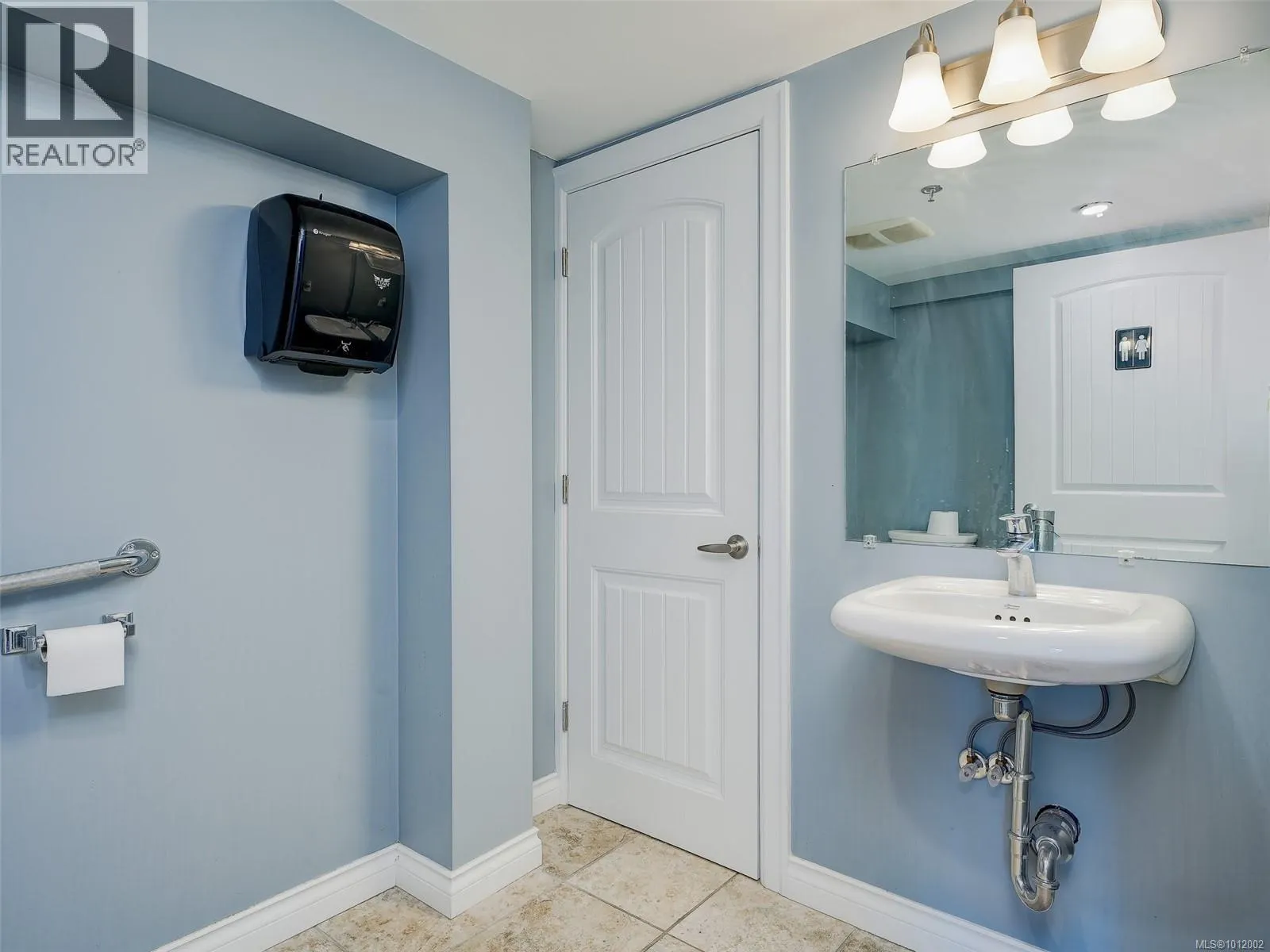 149 2745 Veterans Memorial Pkwy