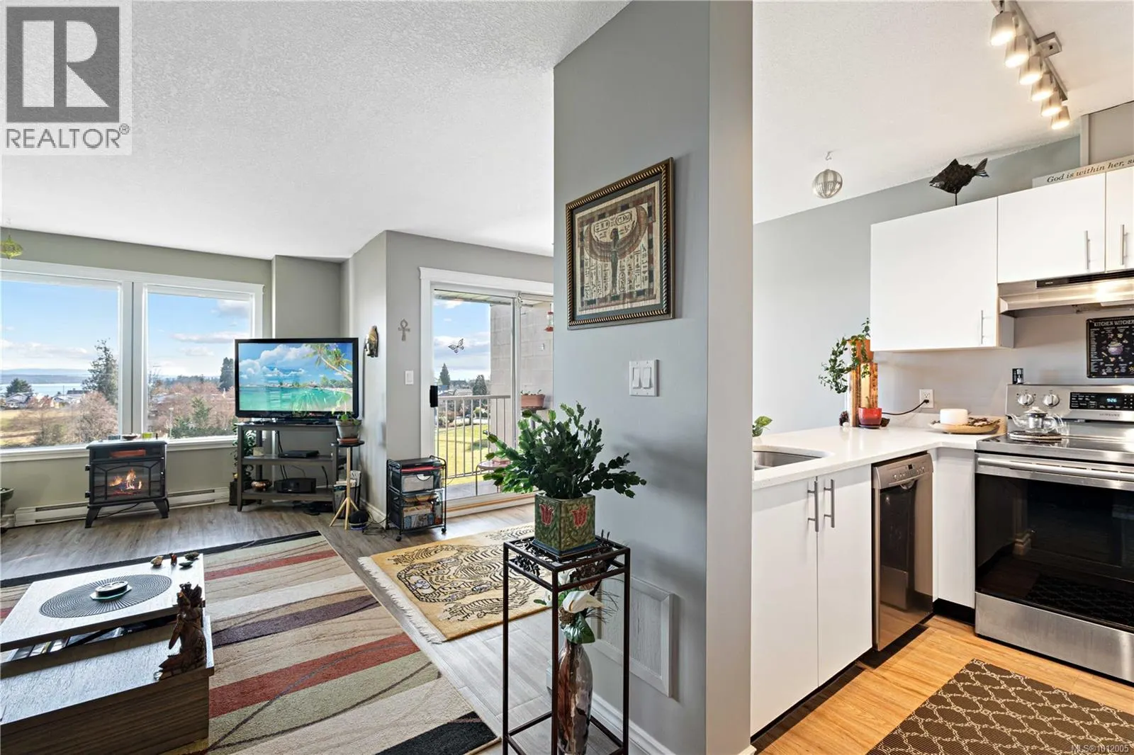 304 9916 Daniel St