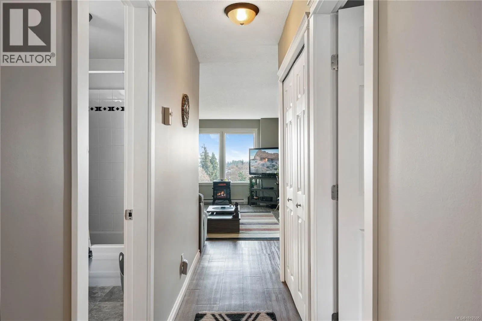 304 9916 Daniel St