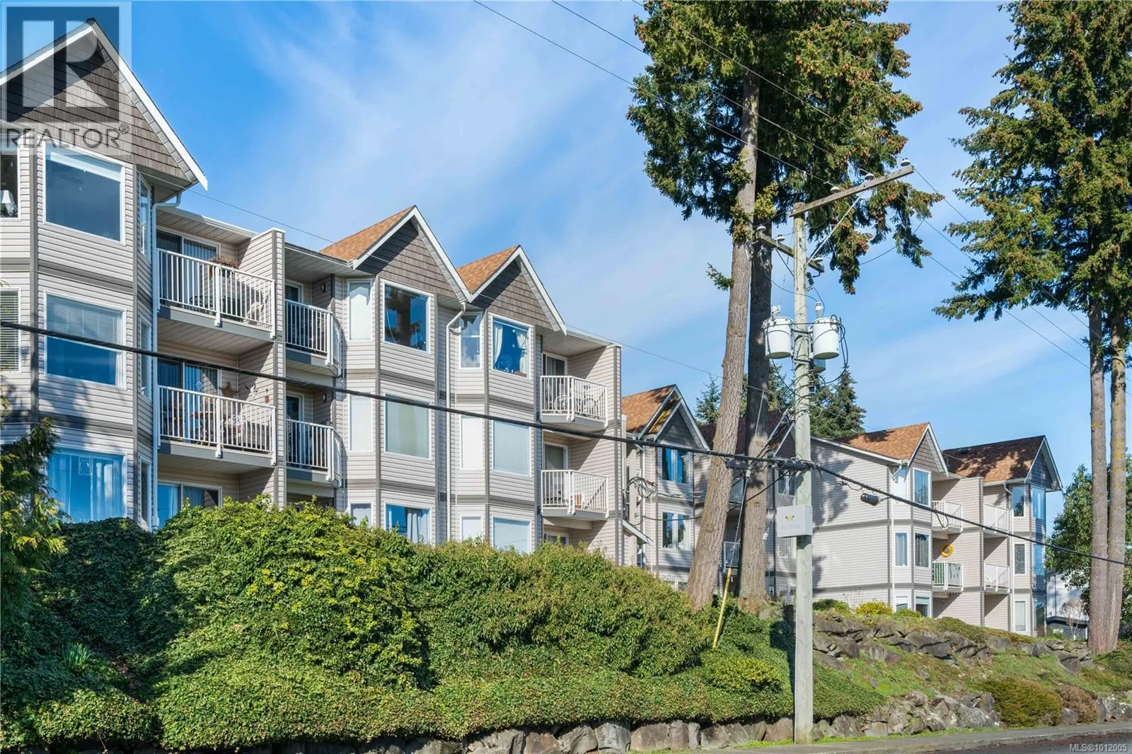 304 9916 Daniel St