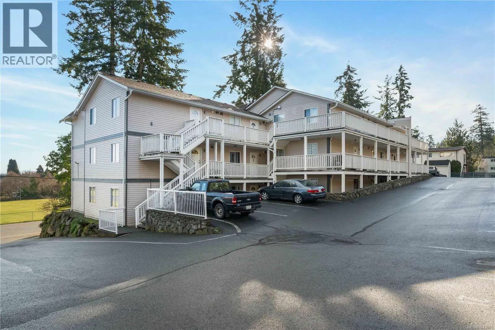 304 9916 Daniel St