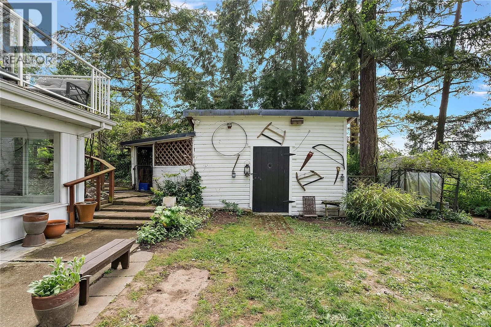 3062 Admirals Rd