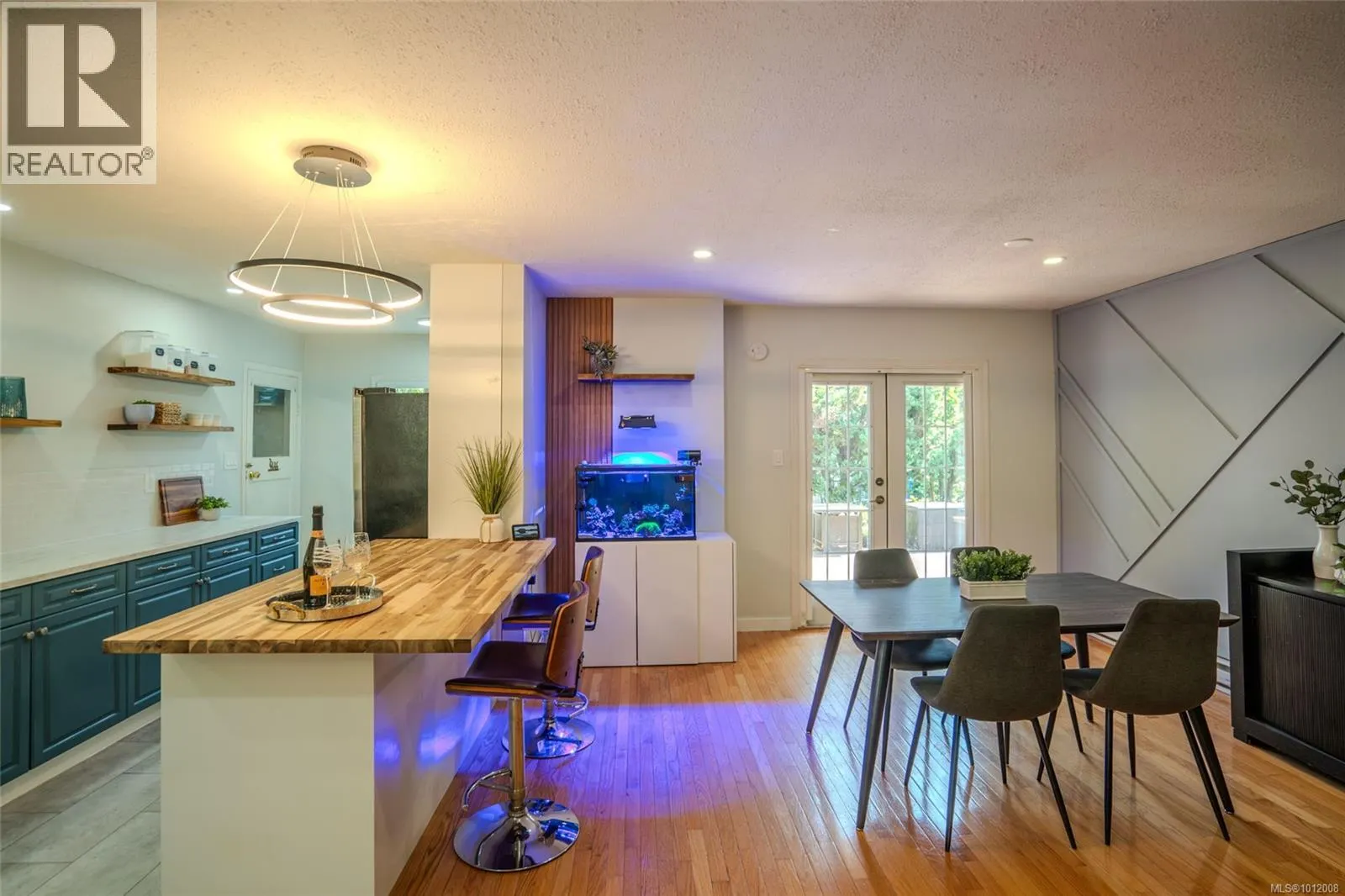 2549 Labieux Rd