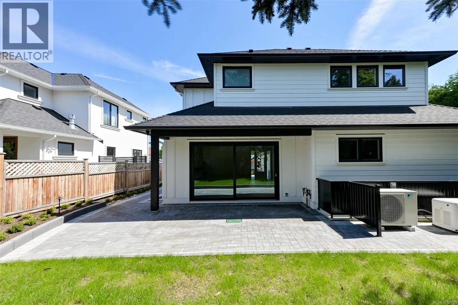 650 Monterey Ave
