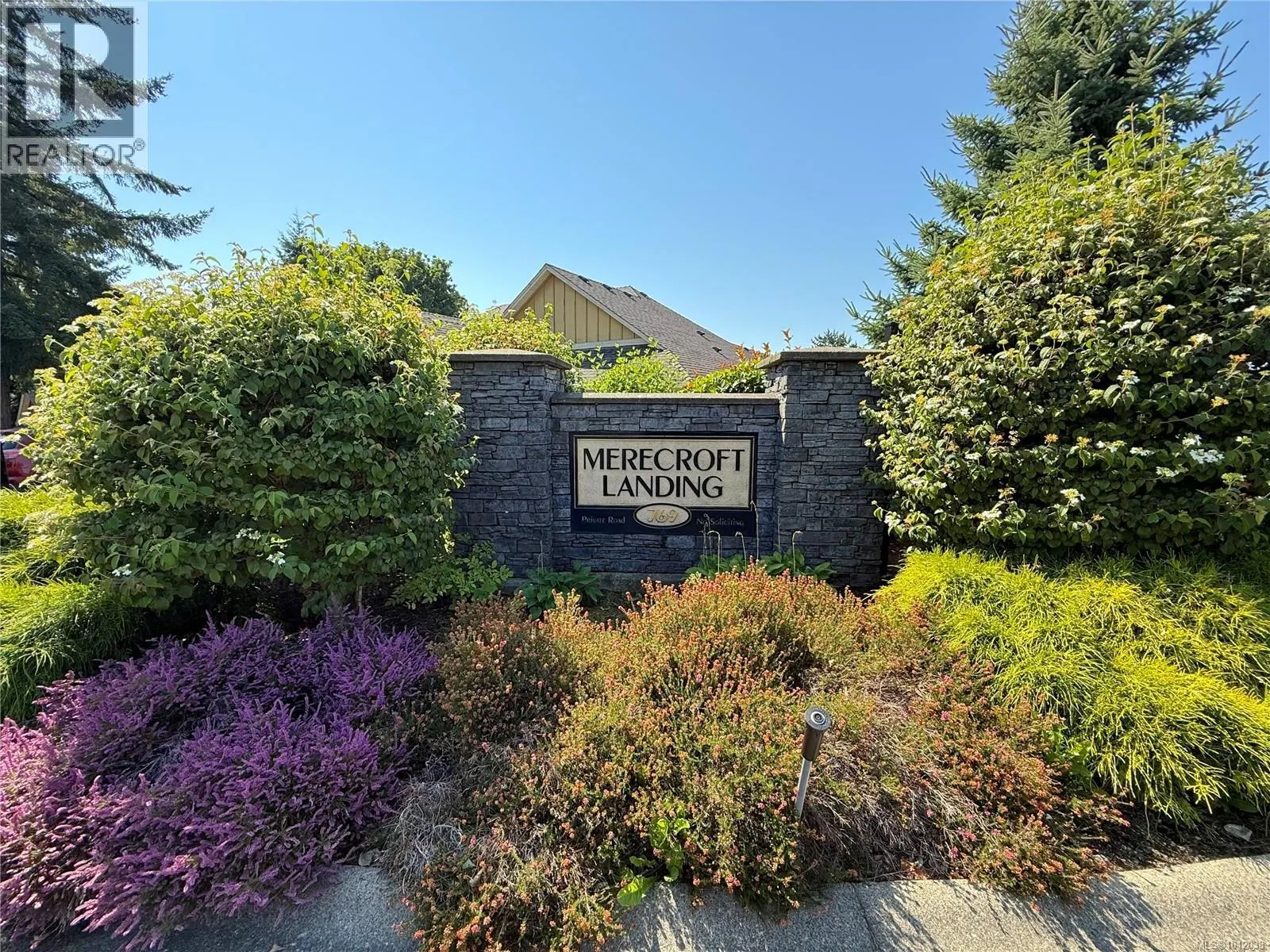6 769 Merecroft Rd