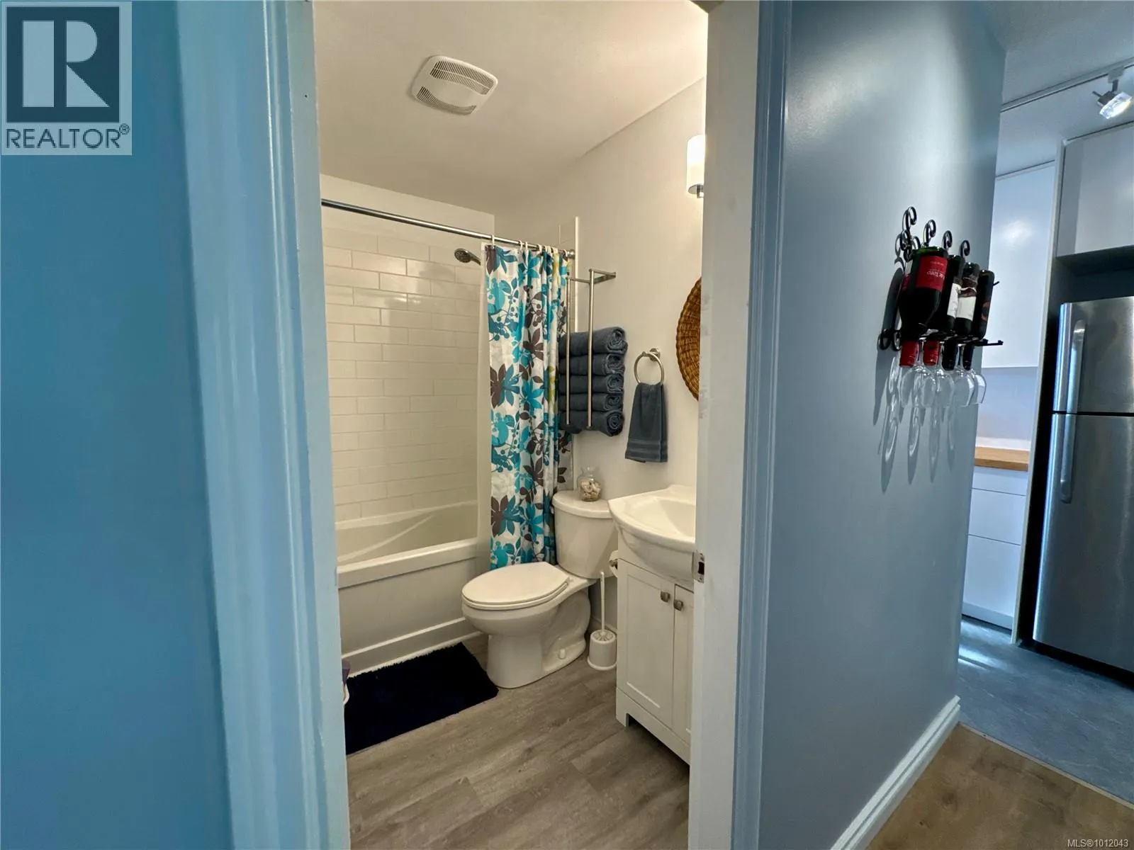 38 Clark Dr