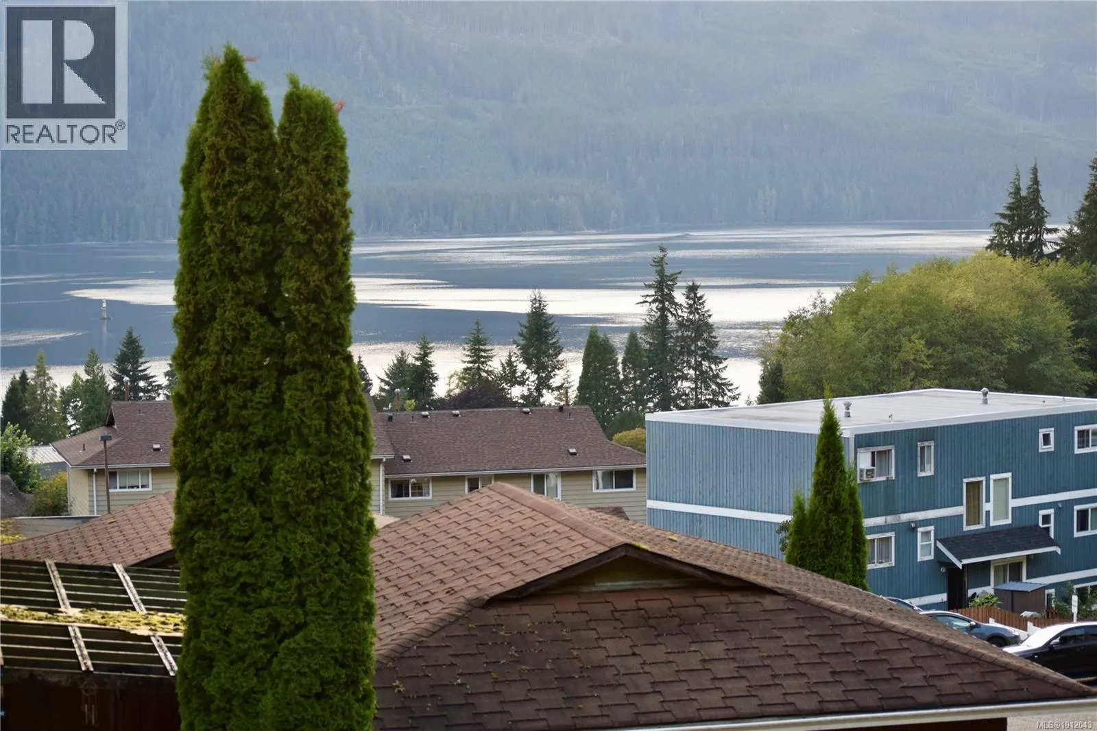 38 Clark Dr