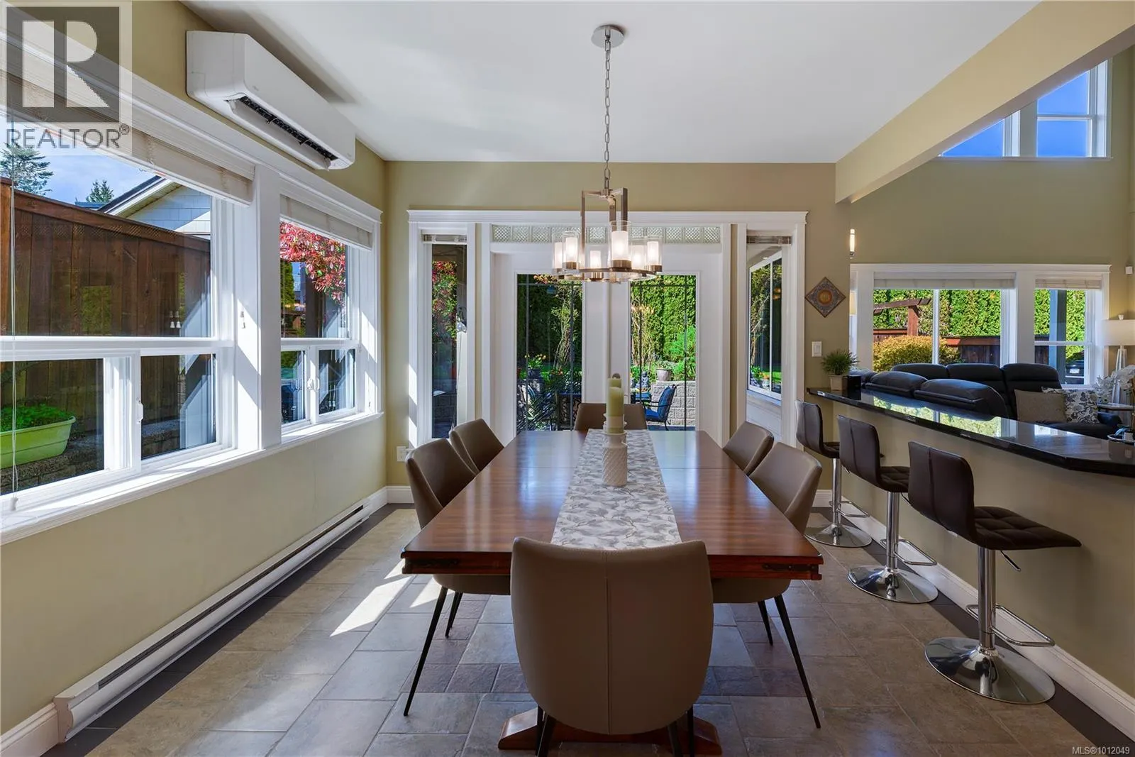 4994 La Quinta Pl