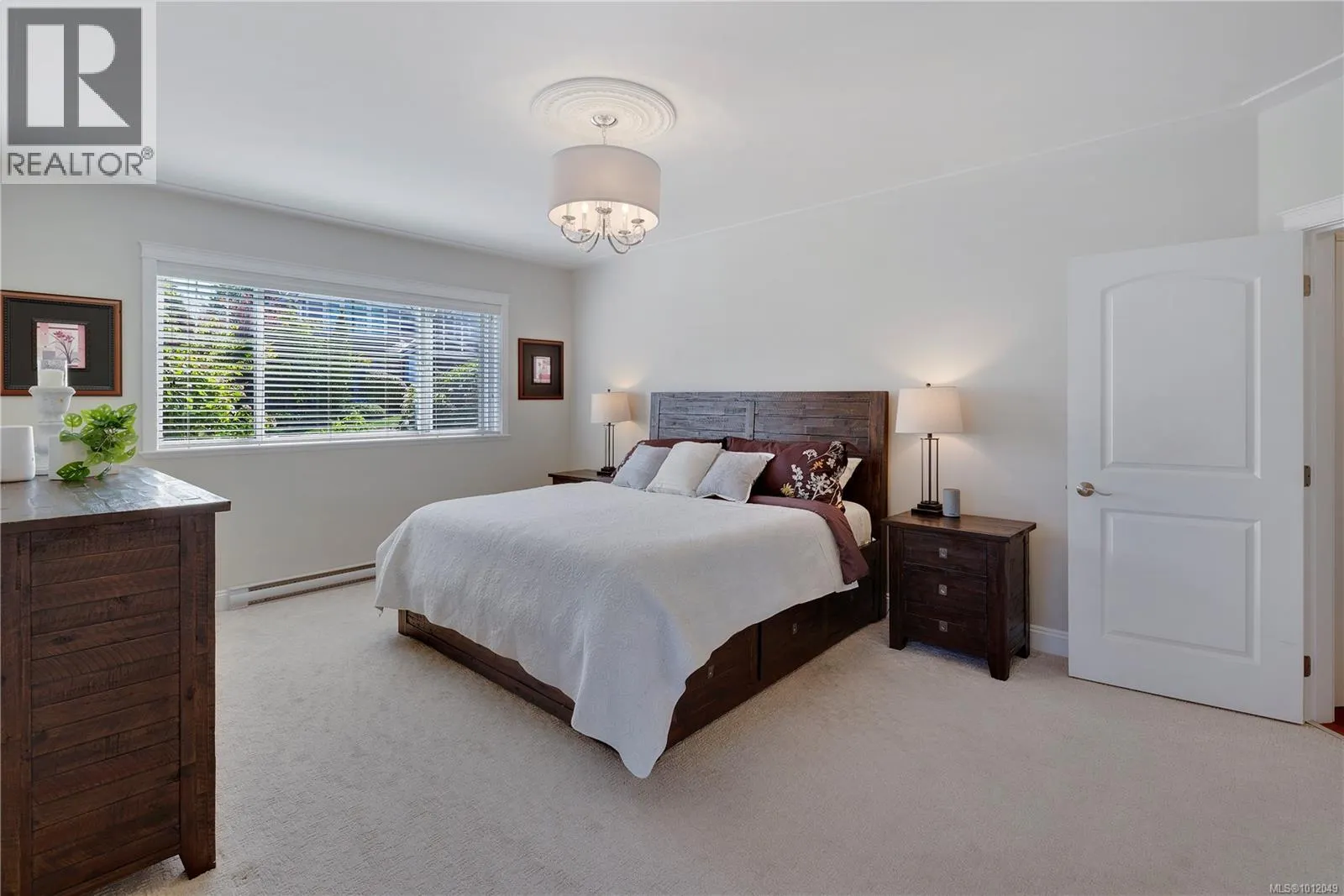 4994 La Quinta Pl