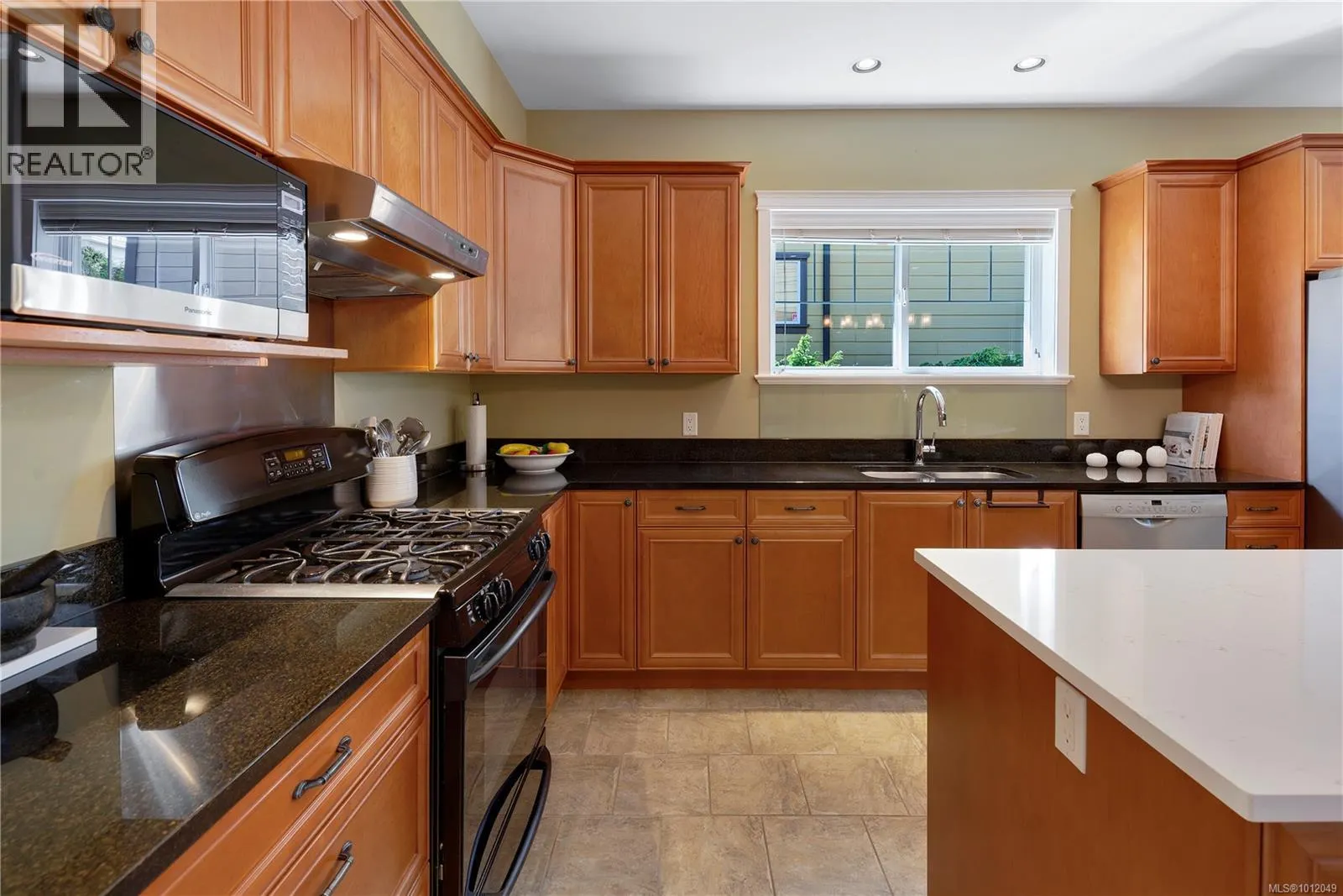4994 La Quinta Pl