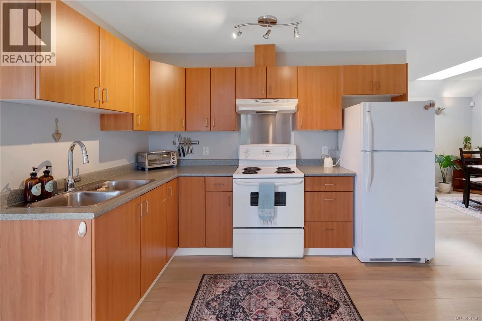 4994 La Quinta Pl