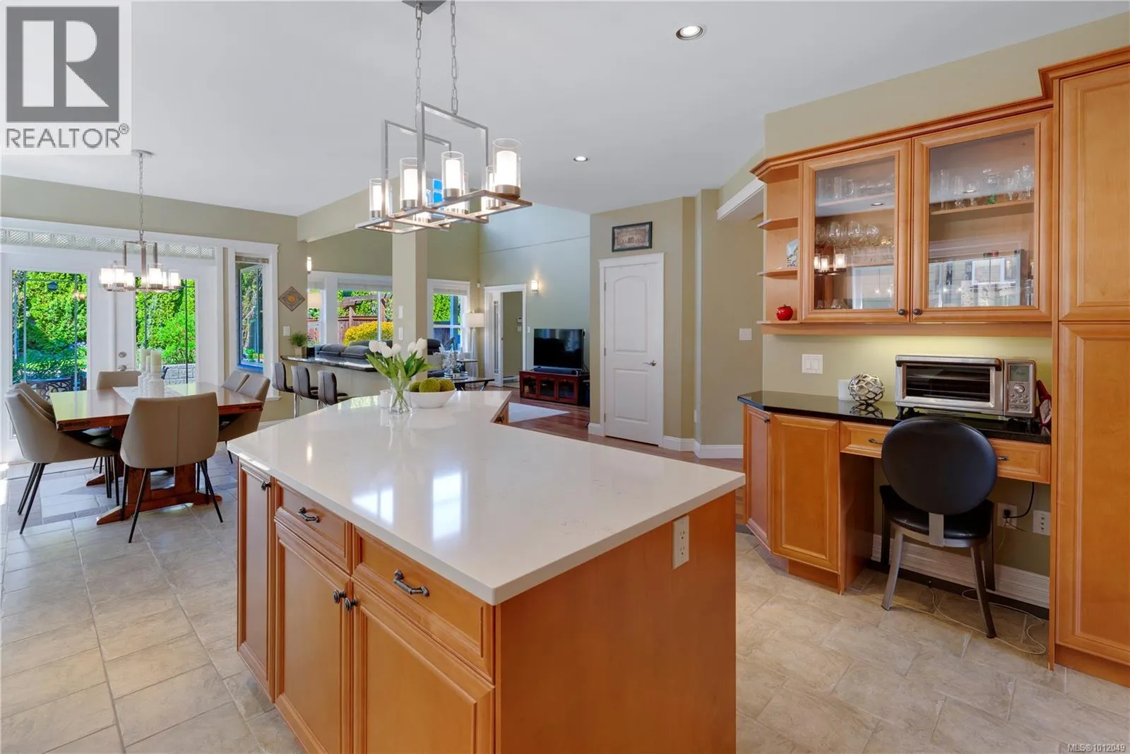 4994 La Quinta Pl