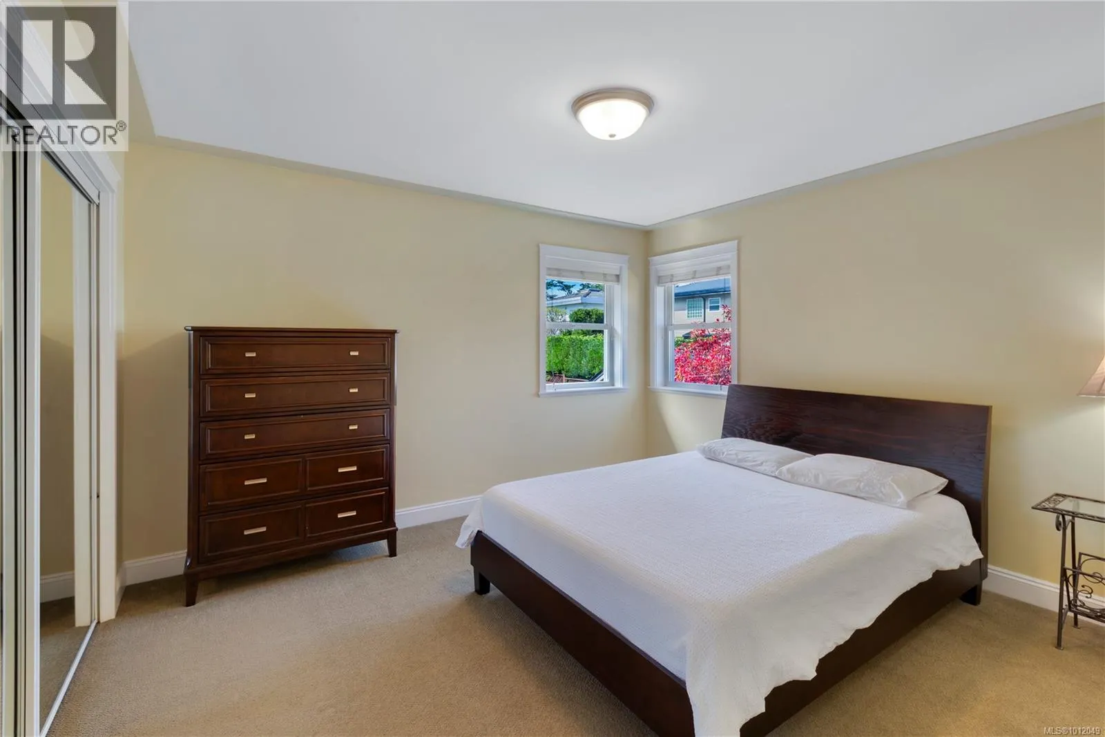 4994 La Quinta Pl