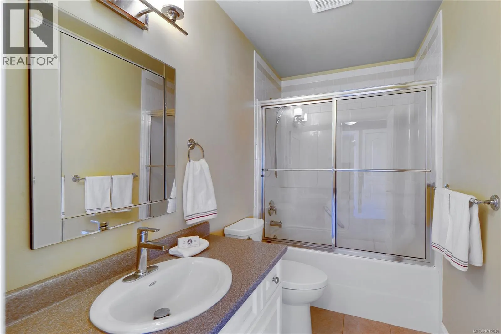 4994 La Quinta Pl