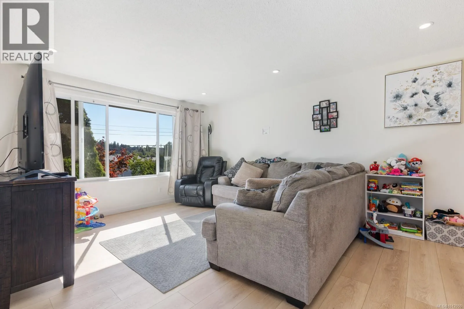 525 Salish St