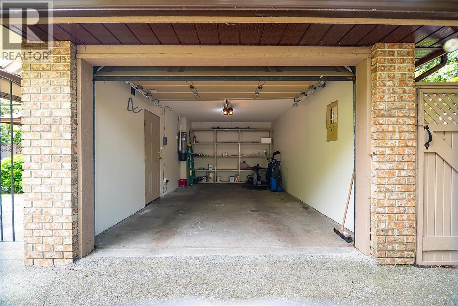 2317 Windsor Rd