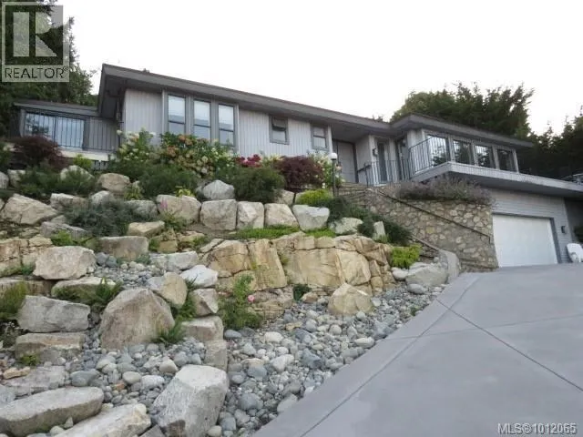 8870 Forest Park Dr