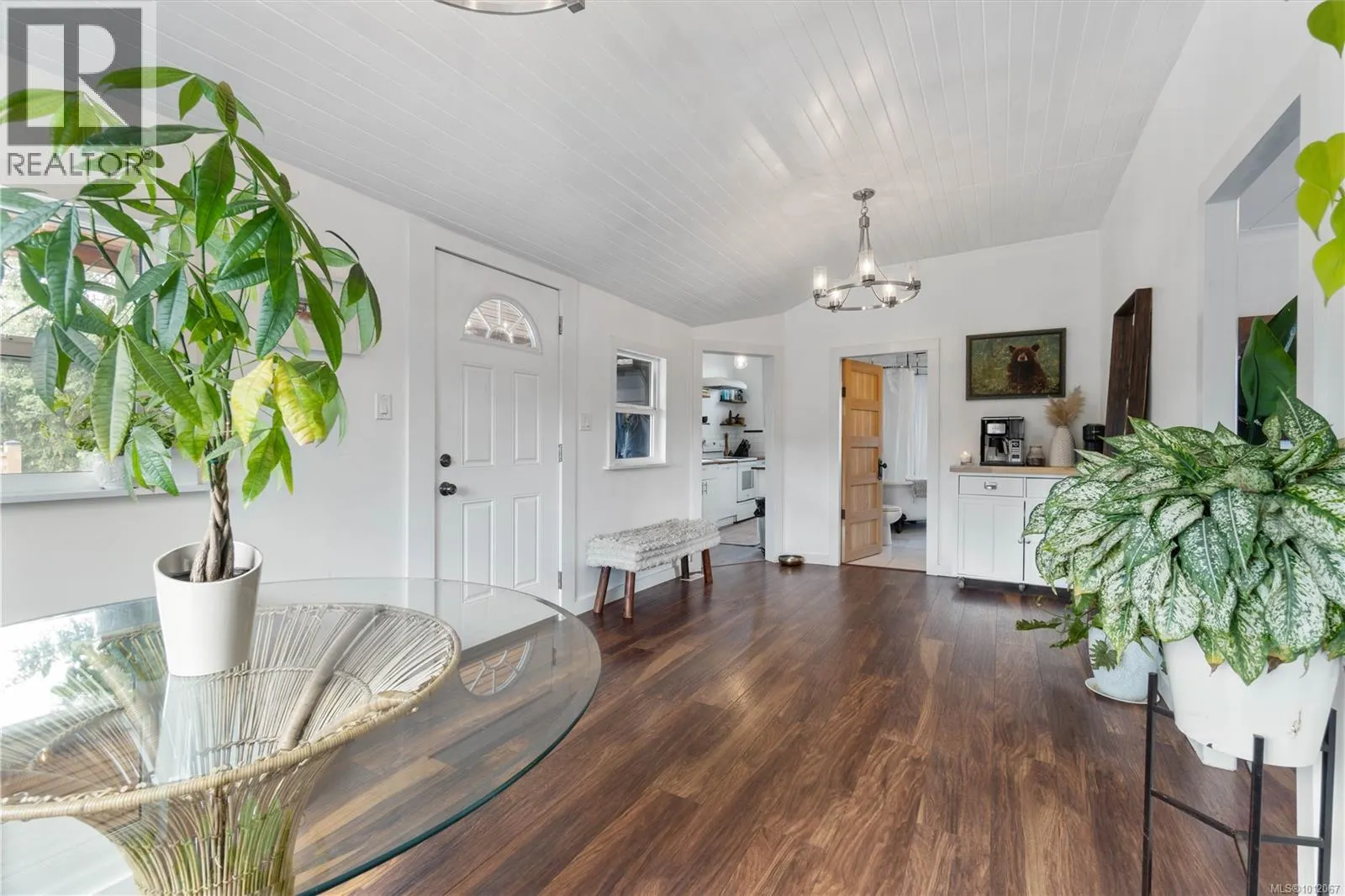 221 Eaton St