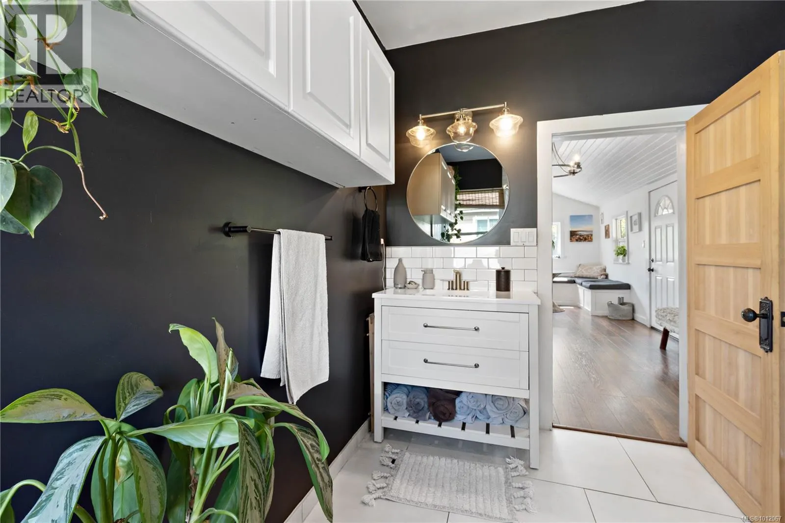 221 Eaton St