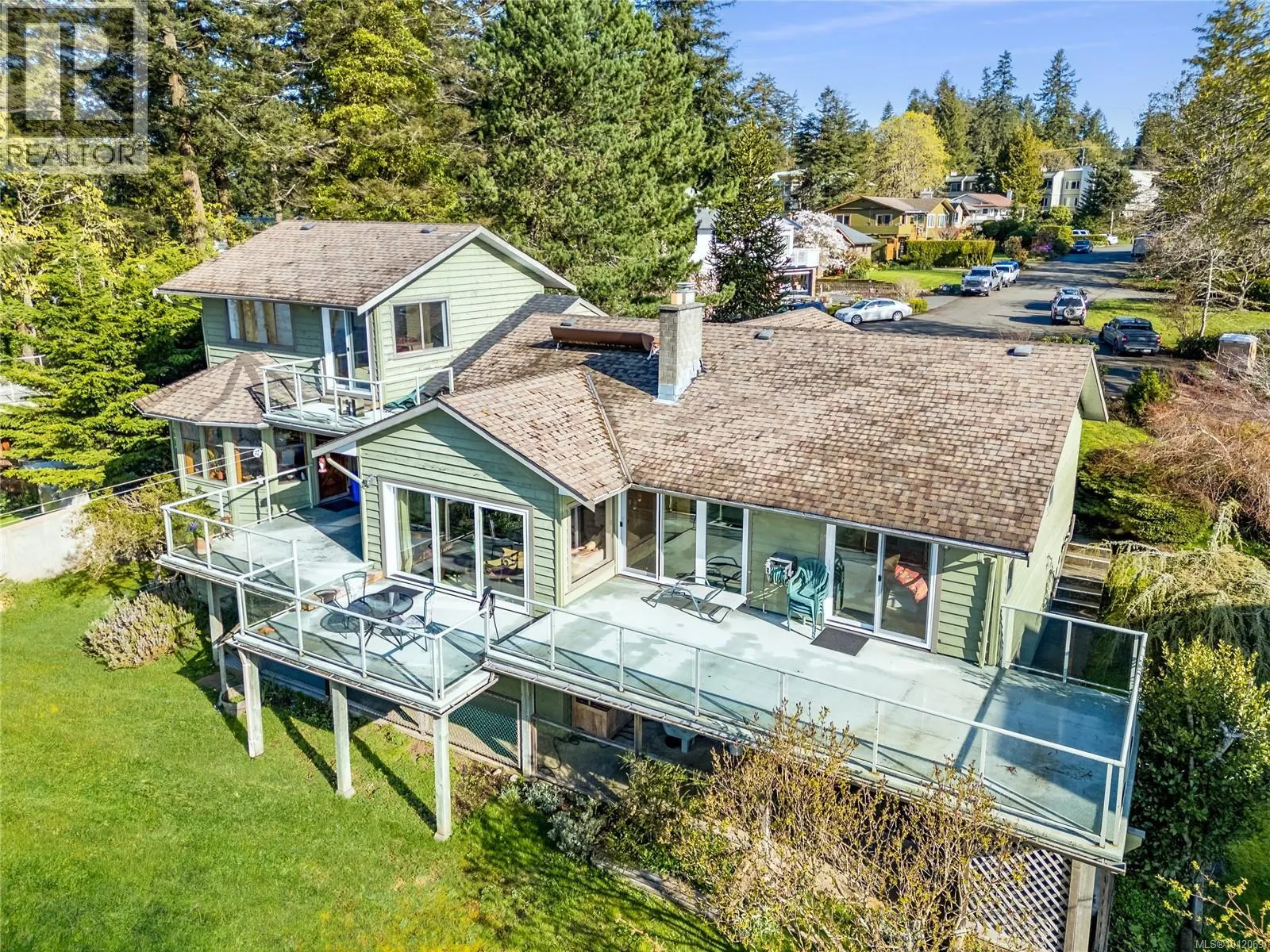 145 Manor Pl