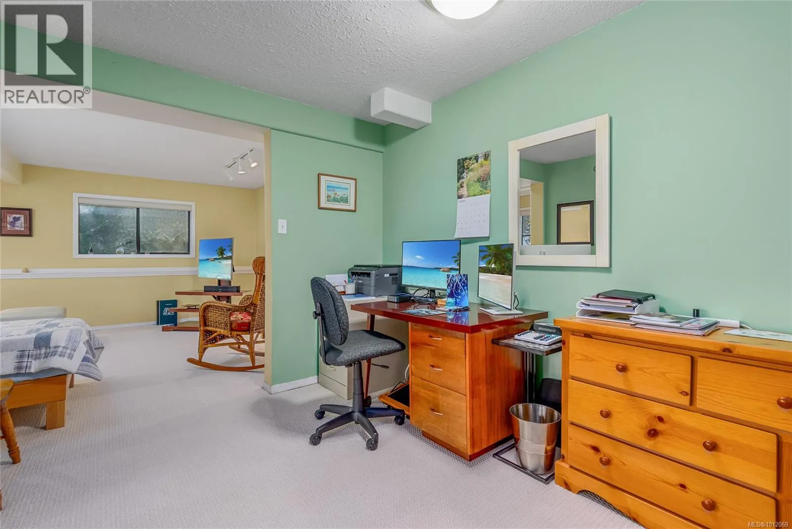 145 Manor Pl