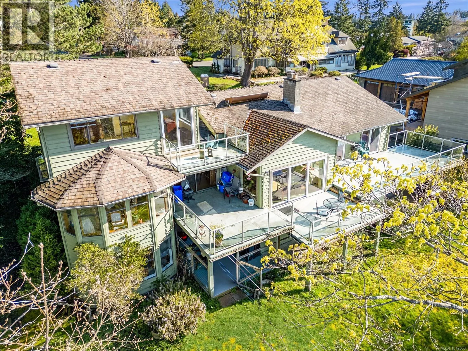 145 Manor Pl