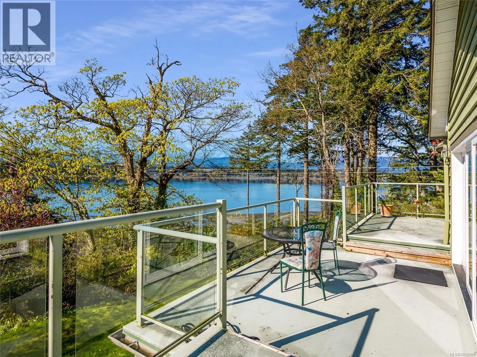 145 Manor Pl