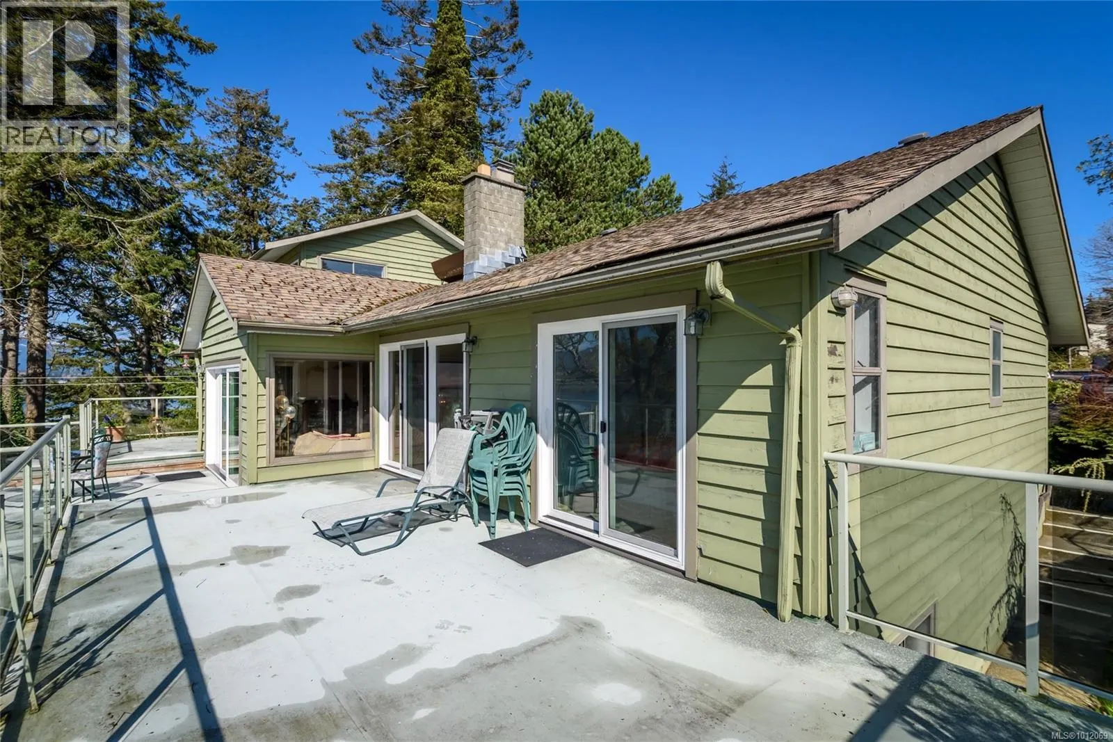 145 Manor Pl